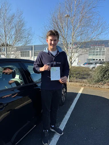 Local Driving Lessons in Leigh | High Pass Rate 4 automatic lesson passed